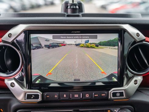 Used 2021 Jeep Gladiator Rubicon w/ Safety Group image 36