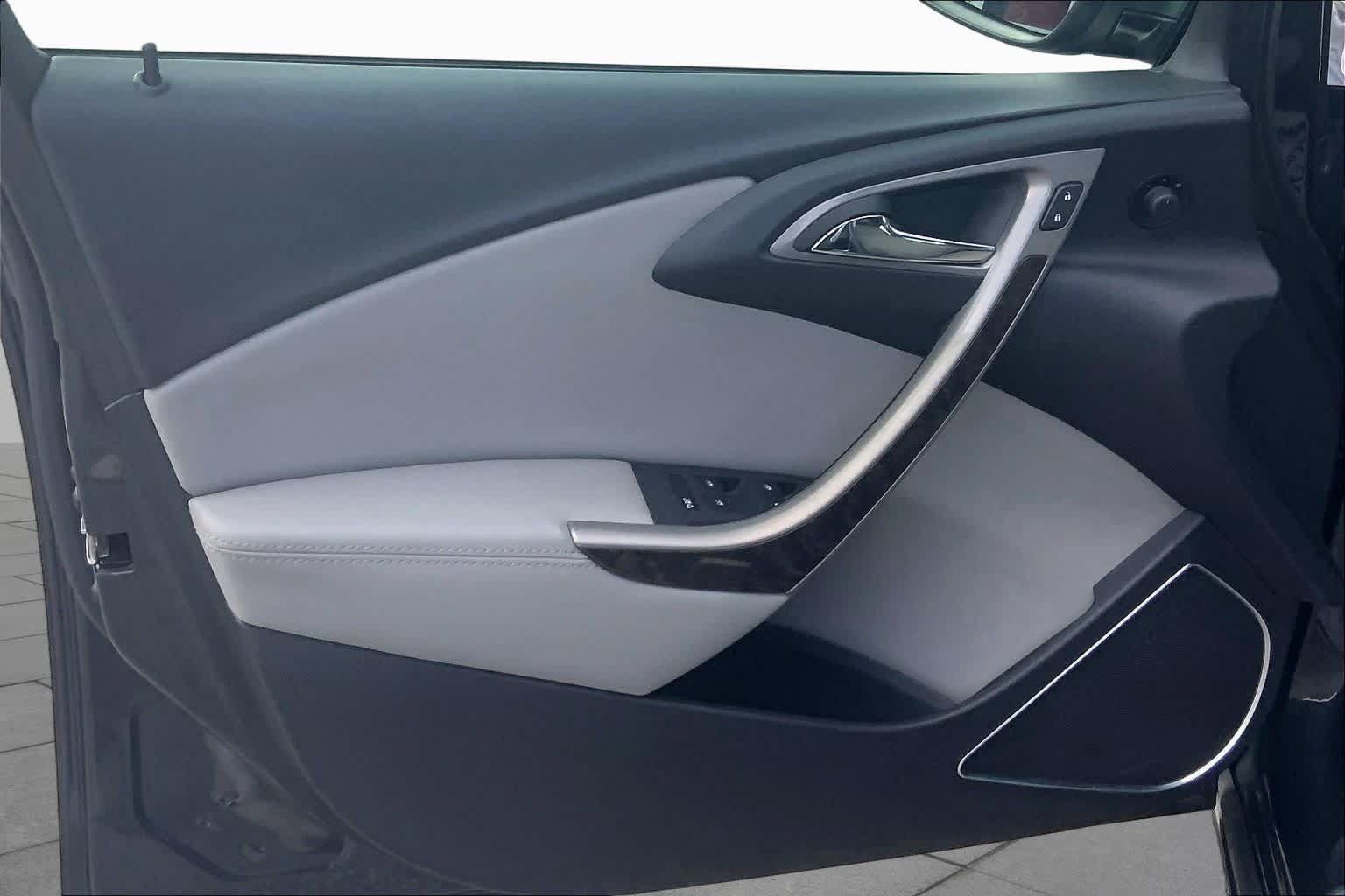 Used 2014 Buick Verano Convenience FWD image 21