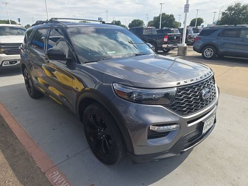 Used 2022 Ford Explorer ST w/ ST High-Performance Pack AWD/4WD image 4