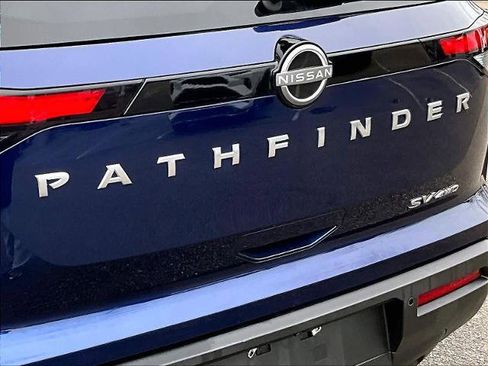Certified 2024 Nissan Pathfinder SV image 28