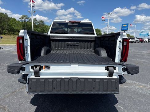 New 2026 GMC Sierra 2500 Denali AWD/4WD image 5