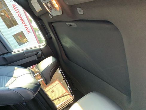 Used 2023 Toyota Highlander XSE image 9