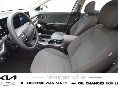 New 2025 Kia K4 LXS image 10