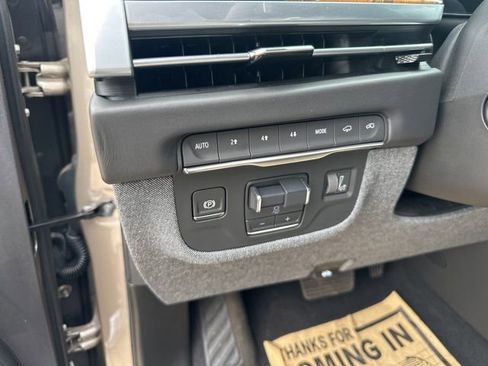 Used 2025 Cadillac Escalade Sport Platinum w/ LPO, Floor Liner Package AWD/4WD image 11