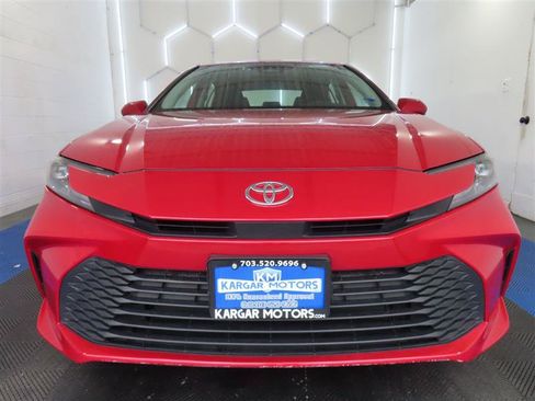 Used 2025 Toyota Camry LE FWD image 2