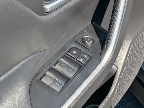 Used 2023 Toyota RAV4 XLE w/ Convenience Package AWD/4WD image 17
