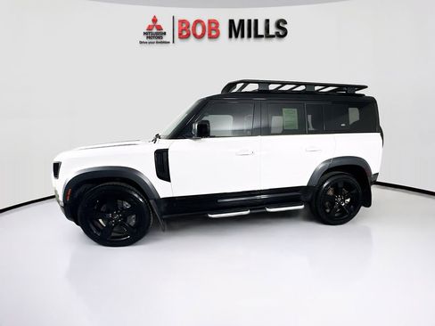 Used 2021 Land Rover Defender 110 X-Dynamic SE image 4