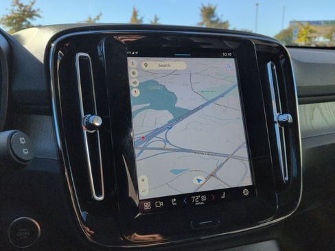 New 2025 Volvo XC40 B5 Plus w/ Protection Package Premier image 20