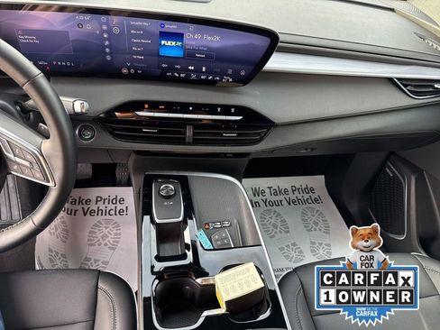 Used 2025 Buick Enclave Preferred image 9