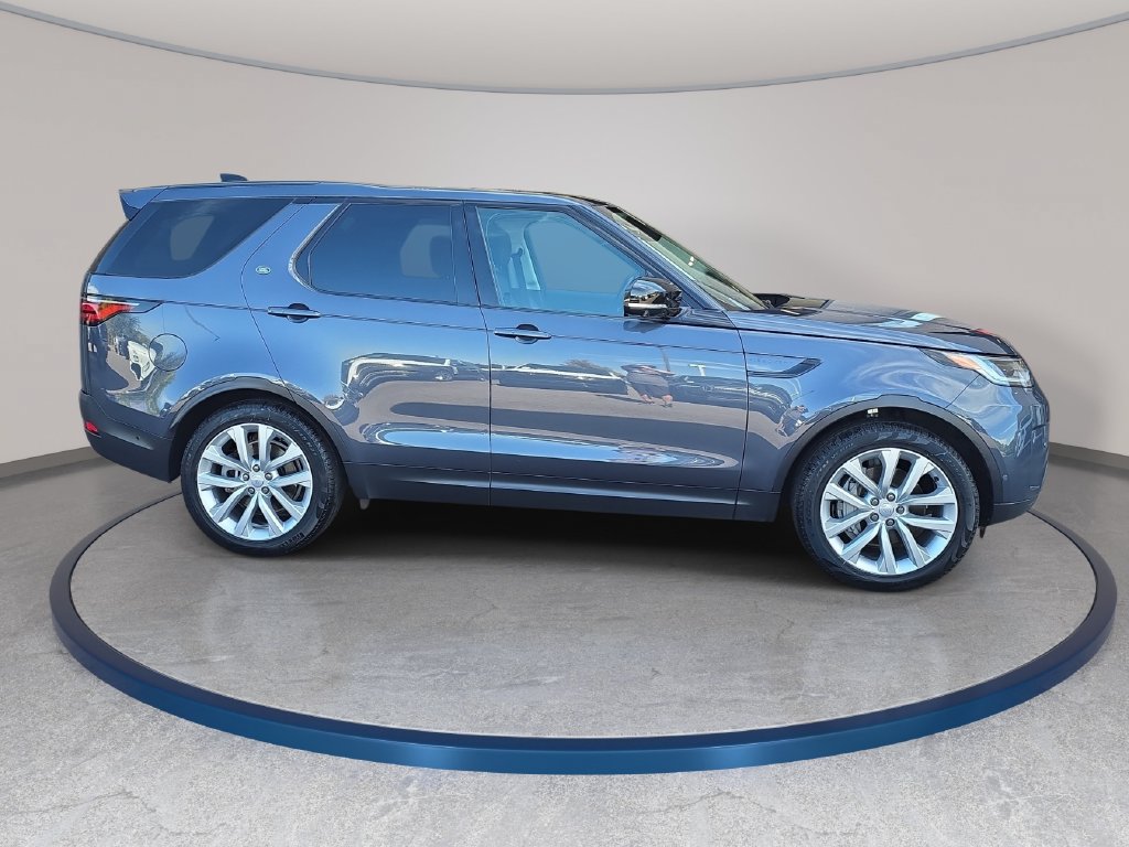Certified 2024 Land Rover Discovery S AWD/4WD image 5