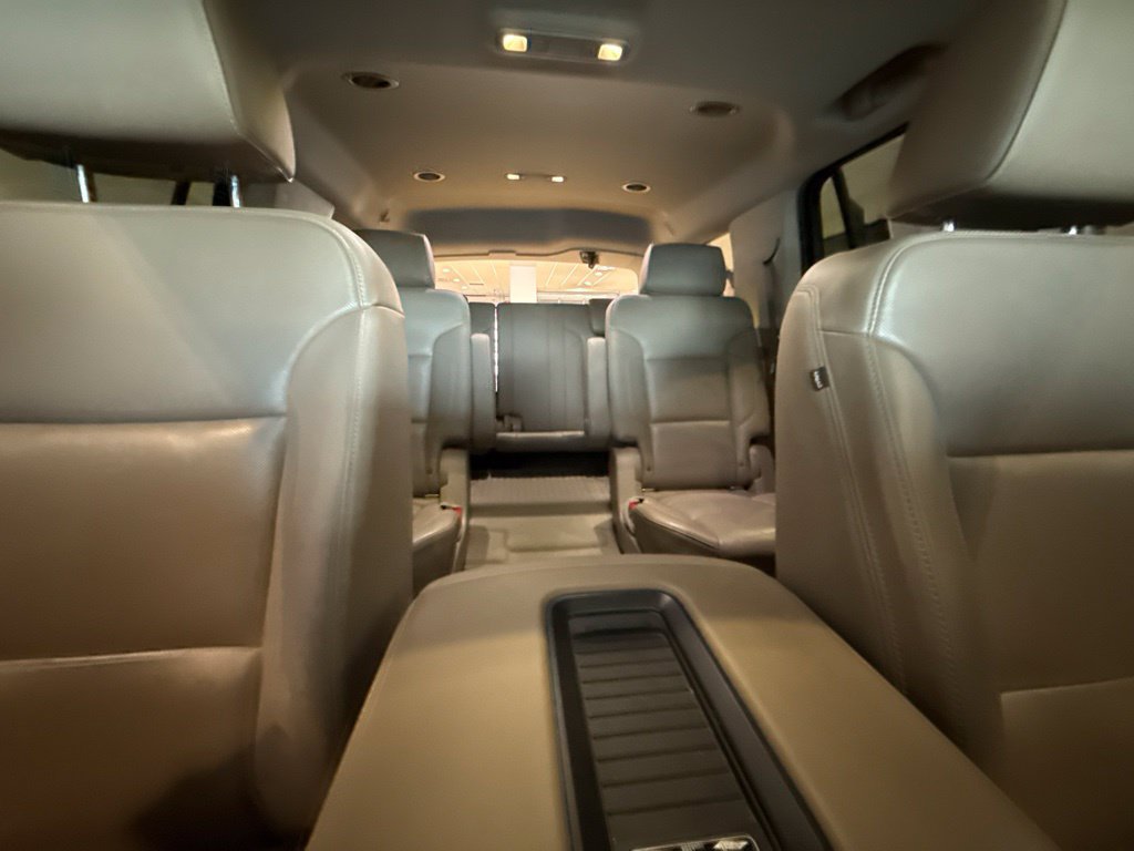 Used 2017 GMC Yukon SLT w/ Premium Edition AWD/4WD image 13