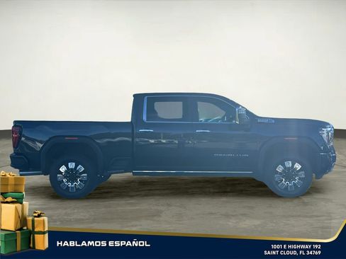 New 2026 GMC Sierra 2500 Denali w/ Denali Reserve Package image 9