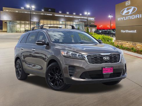 Used 2020 Kia Sorento S FWD image 3