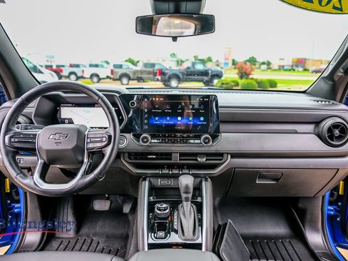 Used 2025 Chevrolet Colorado Trail Boss AWD/4WD image 13