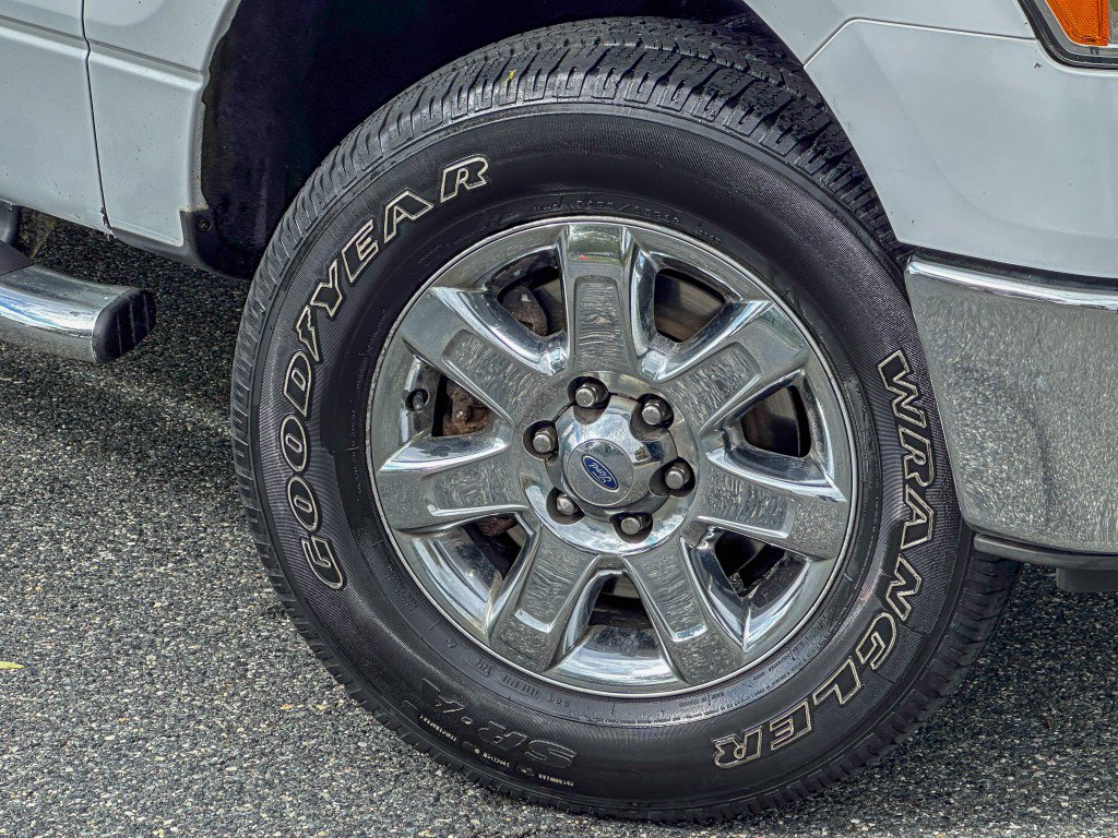 Used 2014 Ford F150 XLT w/ Equipment Group 302A Luxury AWD/4WD image 8
