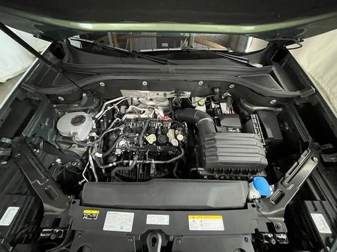 Certified 2024 Volkswagen Atlas Peak Edition SE image 31