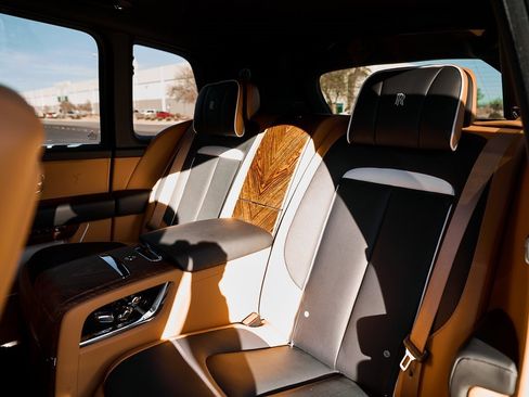 Used 2025 Rolls-Royce Cullinan image 53
