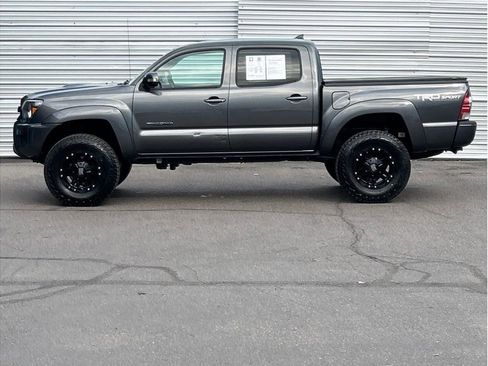 Used 2014 Toyota Tacoma 4x4 Double Cab image 7