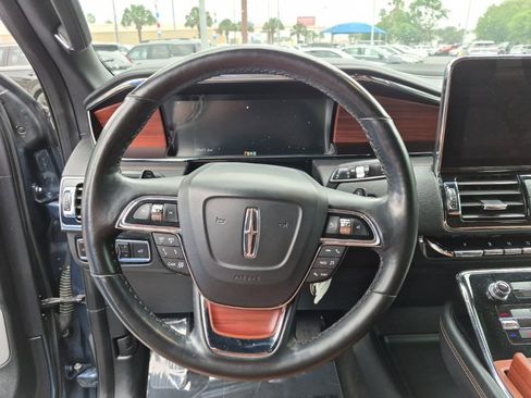 Certified 2020 Lincoln Navigator L Reserve w/ Luxury Package AWD/4WD image 10