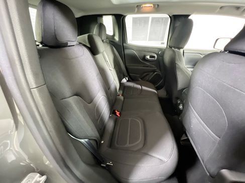 Used 2022 Jeep Renegade Latitude w/ Sun/Sound Group image 27