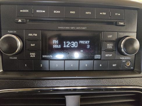 Used 2015 Dodge Grand Caravan American Value Package image 25