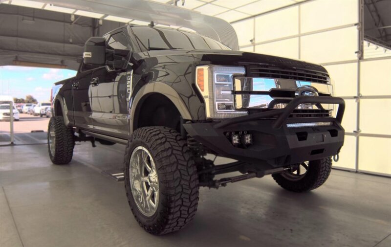Used 2019 Ford F250 King Ranch w/ King Ranch Ultimate Package AWD/4WD image 2