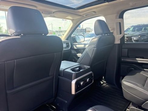 Used 2024 Ford Expedition XLT AWD/4WD image 25