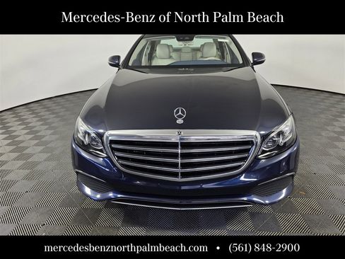 Used 2020 Mercedes-Benz E 350 4MATIC Sedan image 2