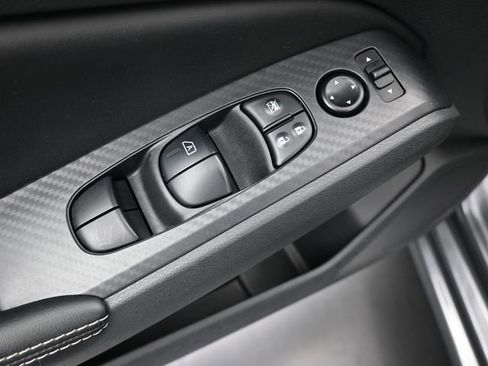 Used 2025 Nissan Altima 2.5 SV image 13