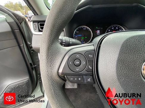 Certified 2021 Toyota RAV4 XLE w/ Convenience Package AWD/4WD image 39