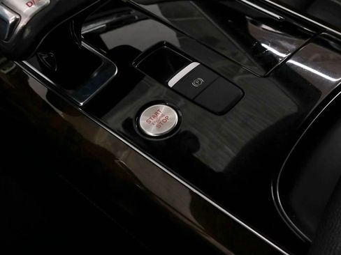 Used 2014 Audi A8 L 4.0T image 20