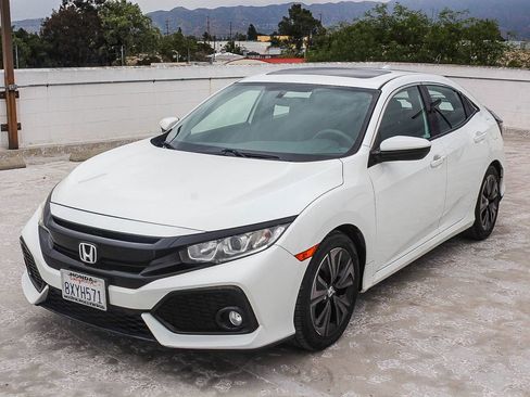 Used 2018 Honda Civic EX image 3