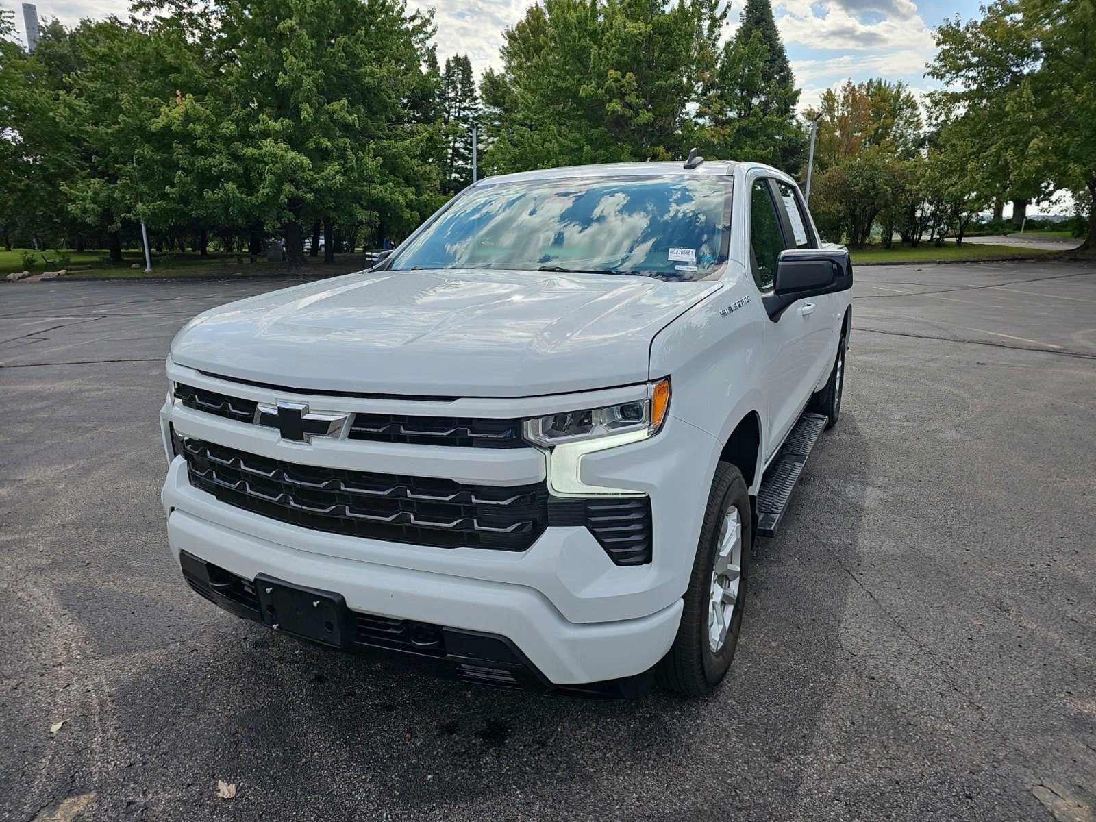 Used 2024 Chevrolet Silverado 1500 RST AWD/4WD image 2