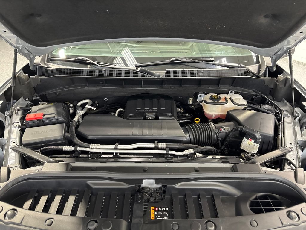Used 2024 Chevrolet Silverado 1500 LT AWD/4WD image 43