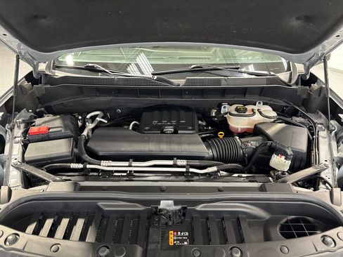 Used 2024 Chevrolet Silverado 1500 LT AWD/4WD image 43