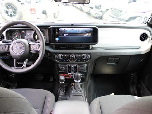 Used 2025 Jeep Wrangler Unlimited Sport S 4xe AWD/4WD image 43