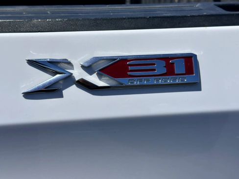 Used 2023 GMC Sierra 1500 SLE AWD/4WD image 16