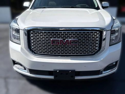 Used 2015 GMC Yukon XL Denali w/ Touring Package AWD/4WD image 8
