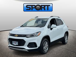 Used 2022 Chevrolet Trax LT w/ LT Convenience Package image 1