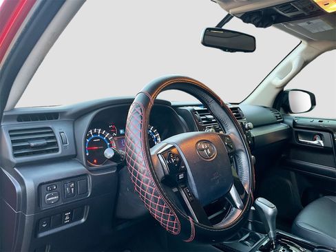 Used 2019 Toyota 4Runner TRD Off-Road Premium image 9