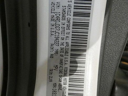 Used 2018 Dodge Durango GT image 29