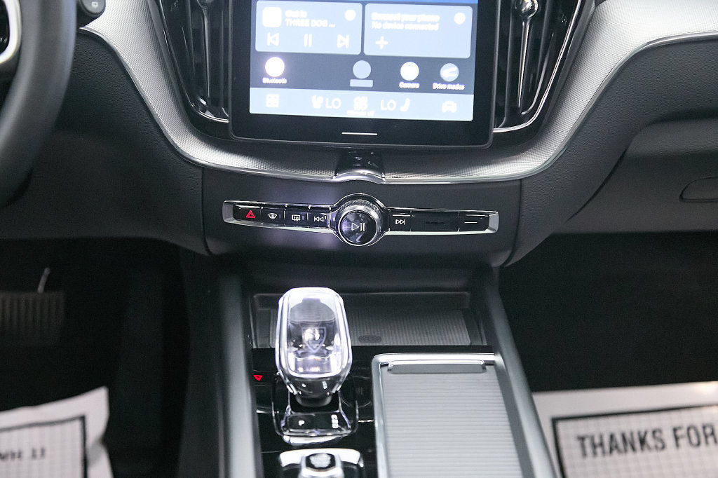 Certified 2026 Volvo XC60 T8 Ultra AWD/4WD image 28