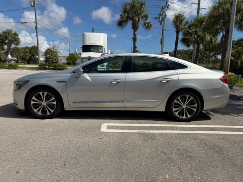 Used 2018 Buick LaCrosse Essence FWD image 3