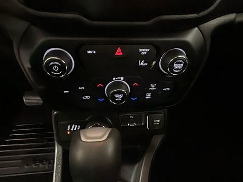 Used 2021 Jeep Renegade Sport AWD/4WD image 23