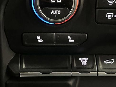 Used 2022 Chevrolet Silverado 2500 LT w/ Convenience Package image 7