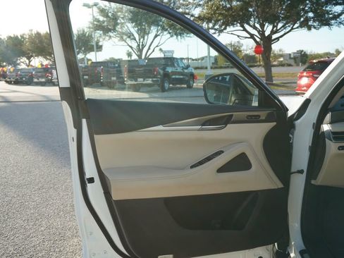 Used 2023 INFINITI QX60 Luxe image 17