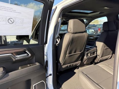 New 2026 GMC Sierra 1500 SLT w/ SLT Premium Plus Package AWD/4WD image 8