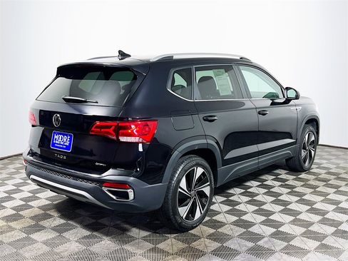 Used 2024 Volkswagen Taos SE image 8