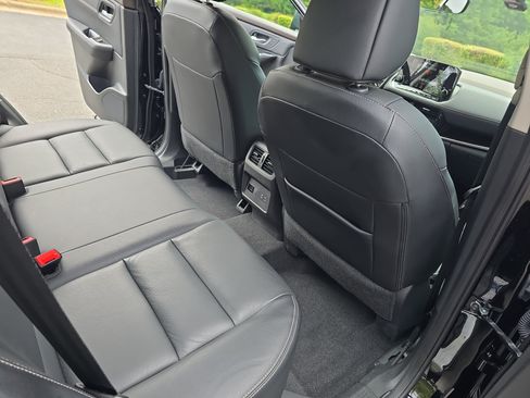 Certified 2023 Nissan Rogue SL w/ SL Premium Package FWD image 11