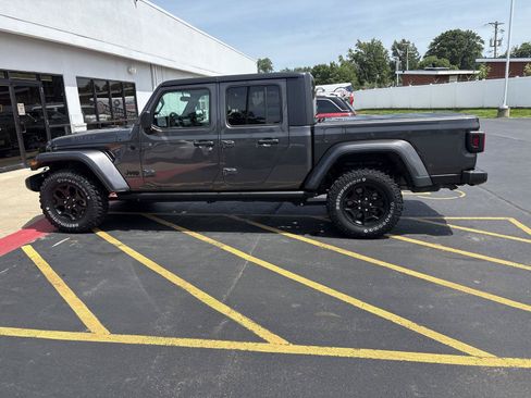 Used 2021 Jeep Gladiator Sport AWD/4WD image 8